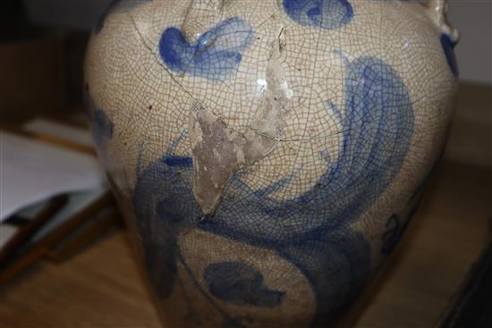 A Chinese blue and white jar height 31cm